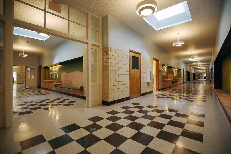 Apartment Rentals : Hodgkins School Apartments